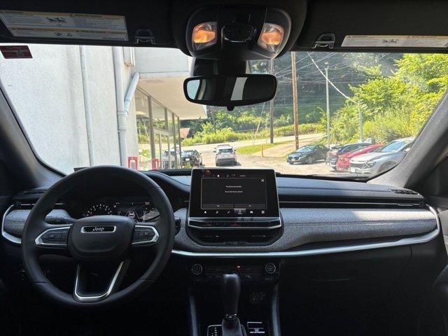 Photo of 2023 Bright White Clearcoat Jeep Compass