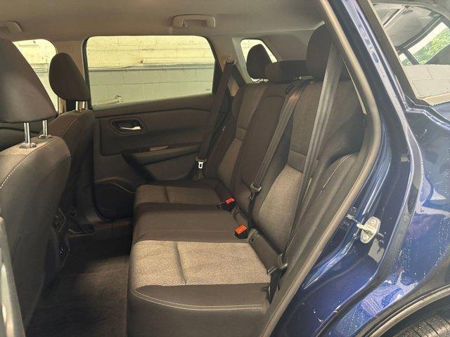 Photo of 2024 Deep Ocean Blue Nissan Rogue