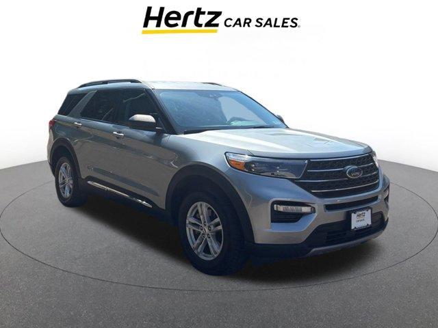 Photo of 2023 Iconic Silver Metallic Ford Explorer