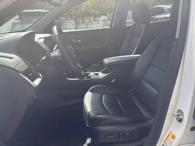 Photo of 2024 Summit White GMC Terrain