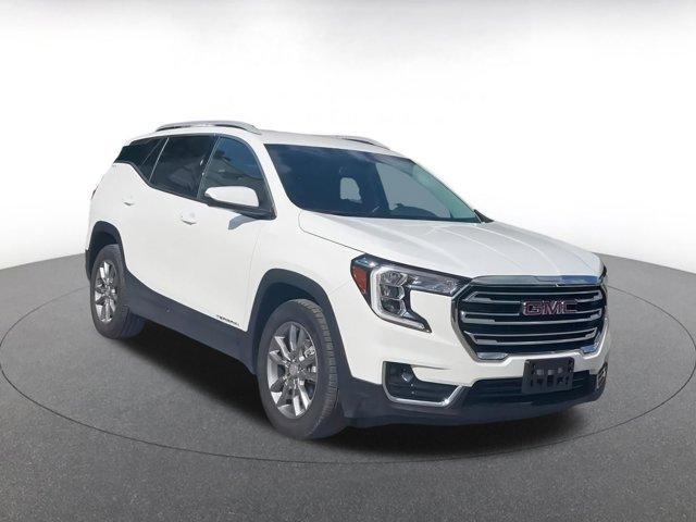 Photo of 2024 Summit White GMC Terrain