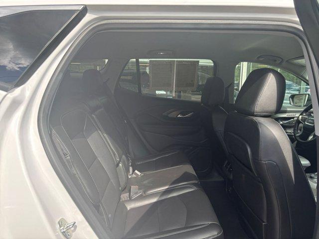 Photo of 2024 Summit White GMC Terrain