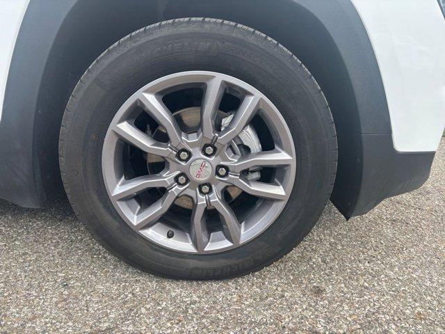 Photo of 2024 Summit White GMC Terrain