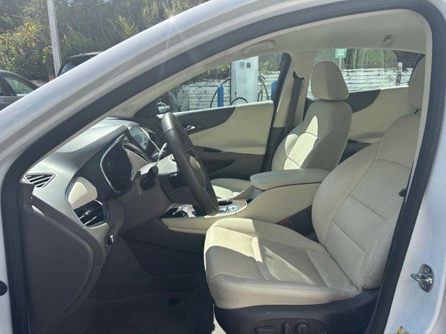 Photo of 2024 Summit White Chevrolet Malibu
