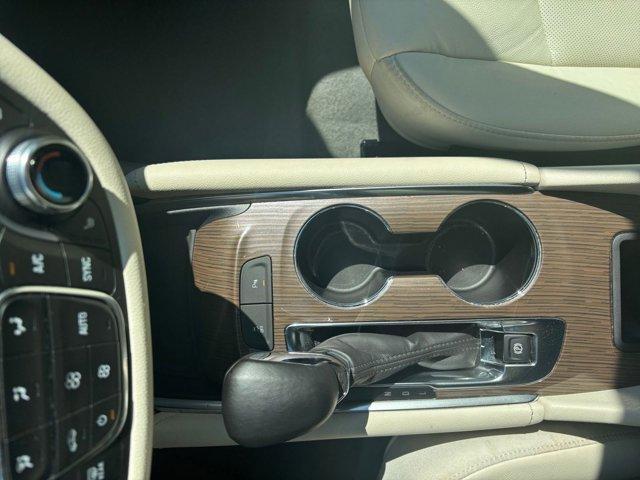 Photo of 2024 Summit White Chevrolet Malibu