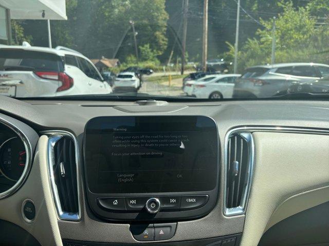 Photo of 2024 Summit White Chevrolet Malibu