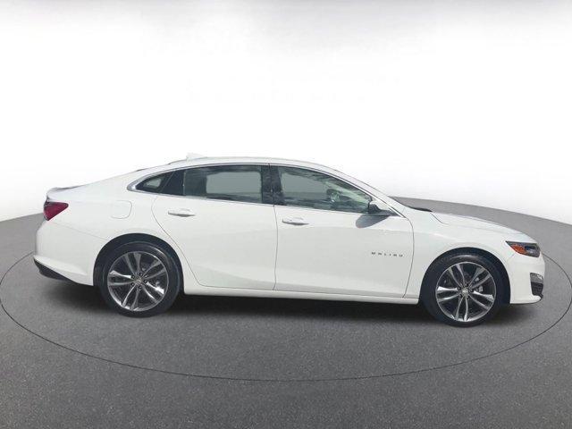 Photo of 2024 Summit White Chevrolet Malibu