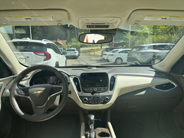 Photo of 2024 Summit White Chevrolet Malibu