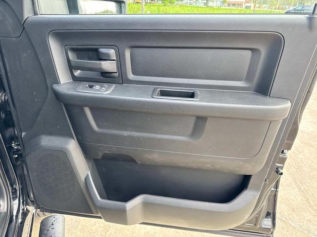 Photo of 2025 Diamond Black Crystal Pearlcoat RAM 2500