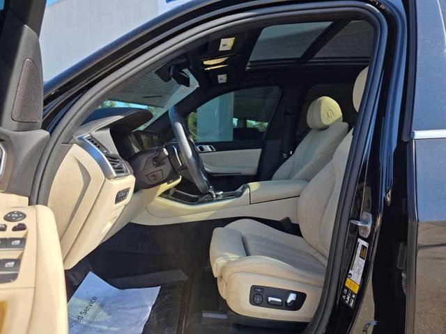 Photo of 2022 Jet Black BMW X5