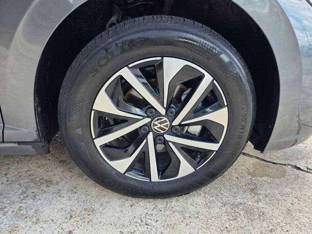 Photo of 2024 Platinum Gray Metallic Volkswagen Jetta