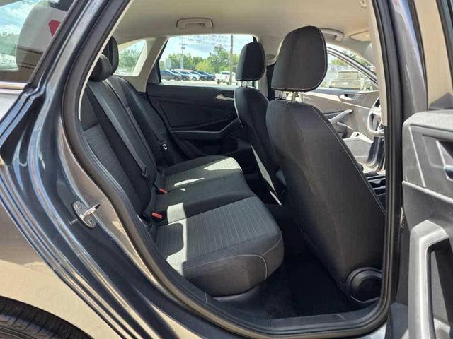 Photo of 2024 Platinum Gray Metallic Volkswagen Jetta