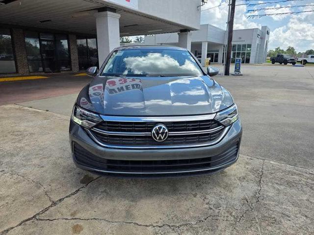 Photo of 2024 Platinum Gray Metallic Volkswagen Jetta