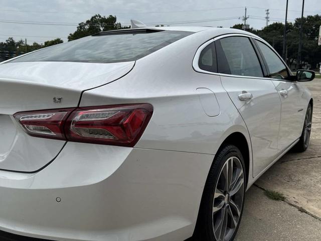 Photo of 2024 Summit White Chevrolet Malibu