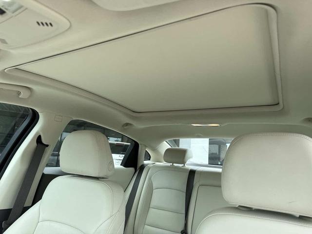 Photo of 2024 Summit White Chevrolet Malibu