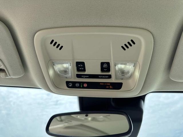 Photo of 2024 Summit White Chevrolet Malibu