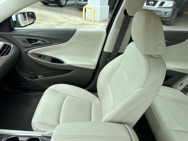 Photo of 2024 Summit White Chevrolet Malibu