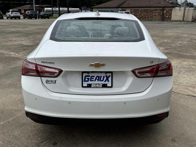 Photo of 2024 Summit White Chevrolet Malibu