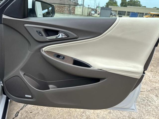 Photo of 2024 Summit White Chevrolet Malibu