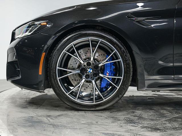 Photo of 2022 Black Sapphire Metallic BMW M5