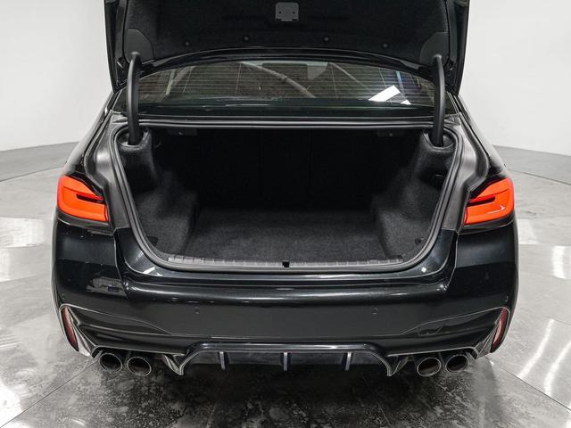 Photo of 2022 Black Sapphire Metallic BMW M5