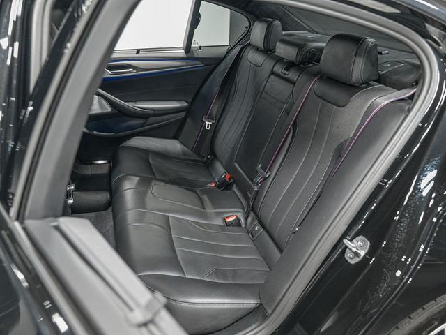 Photo of 2022 Black Sapphire Metallic BMW M5