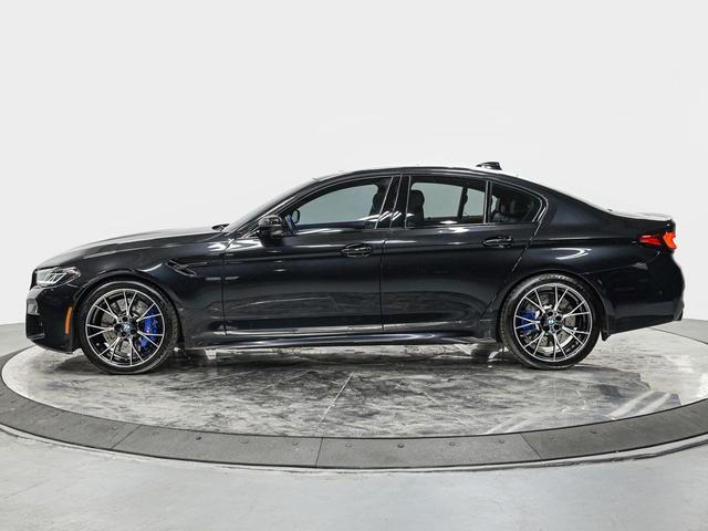 Photo of 2022 Black Sapphire Metallic BMW M5