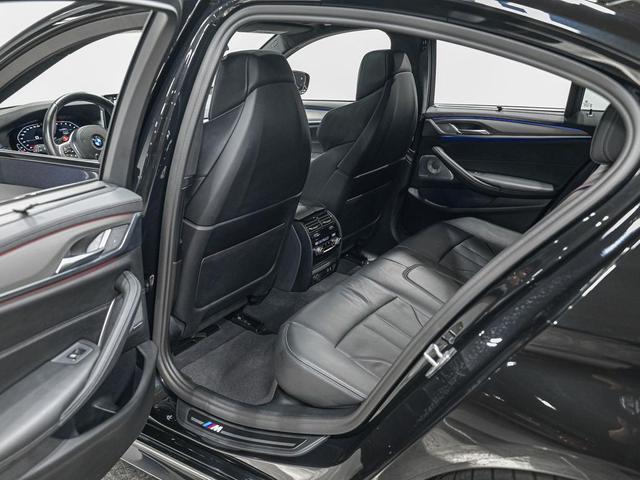 Photo of 2022 Black Sapphire Metallic BMW M5