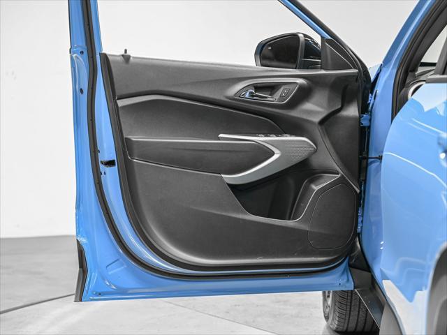 Photo of 2024 Fountain Blue Chevrolet Trax