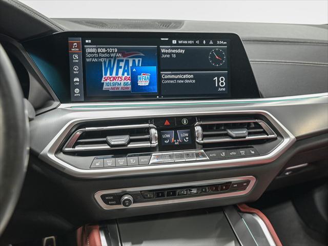 Photo of 2022 Mineral White Metallic BMW X6