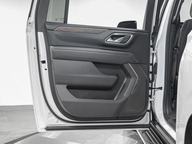 Photo of 2023 Summit White Chevrolet Suburban