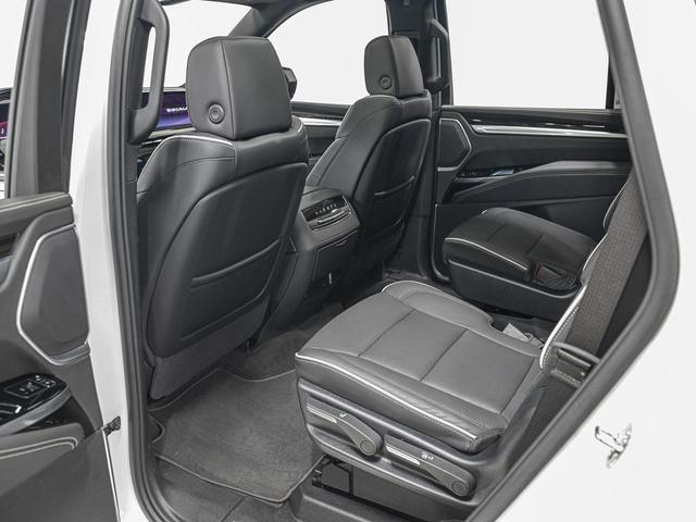 Photo of 2025 Crystal White Tricoat Cadillac Escalade
