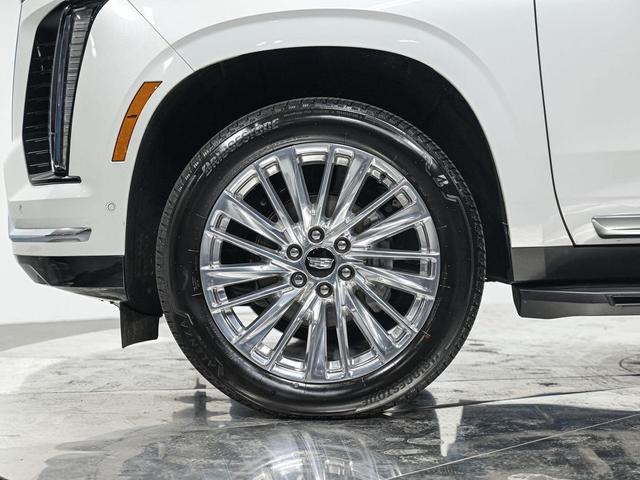 Photo of 2025 Crystal White Tricoat Cadillac Escalade