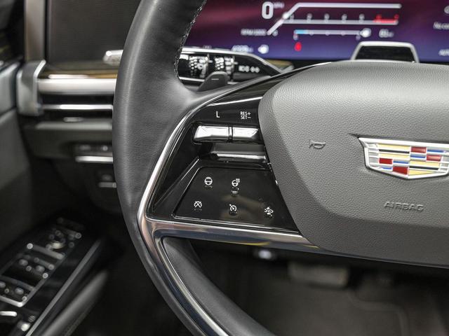 Photo of 2025 Crystal White Tricoat Cadillac Escalade