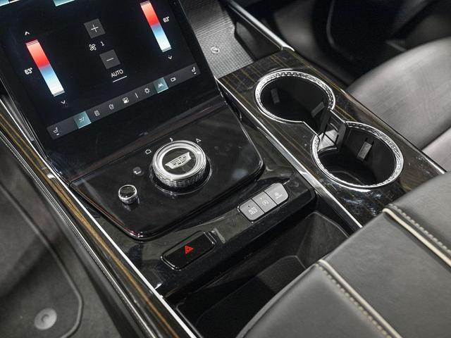 Photo of 2025 Crystal White Tricoat Cadillac Escalade