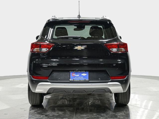 Photo of 2022 Mosaic Black Metallic Chevrolet Trailblazer