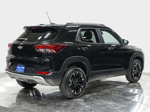 Photo of 2022 Mosaic Black Metallic Chevrolet Trailblazer