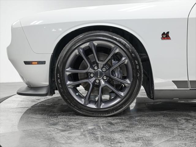 Photo of 2022 White Knuckle Clearcoat Dodge Challenger