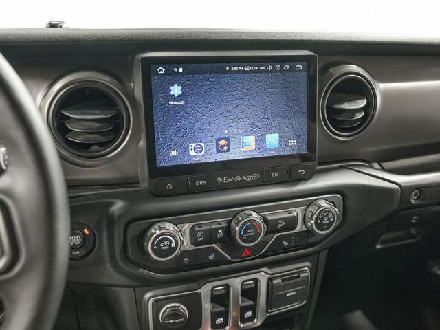 Photo of 2020 Black Clearcoat Jeep Wrangler