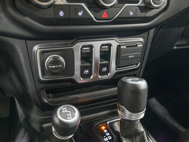 Photo of 2020 Black Clearcoat Jeep Wrangler