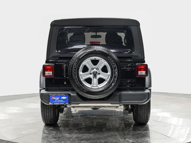 Photo of 2020 Black Clearcoat Jeep Wrangler
