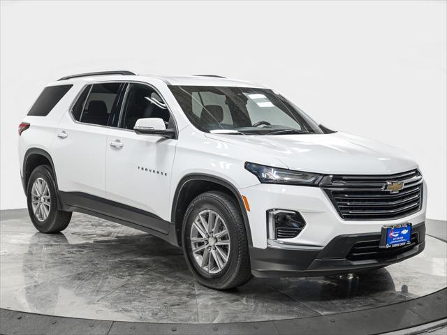 Photo of 2022 Summit White Chevrolet Traverse