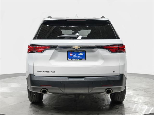 Photo of 2022 Summit White Chevrolet Traverse