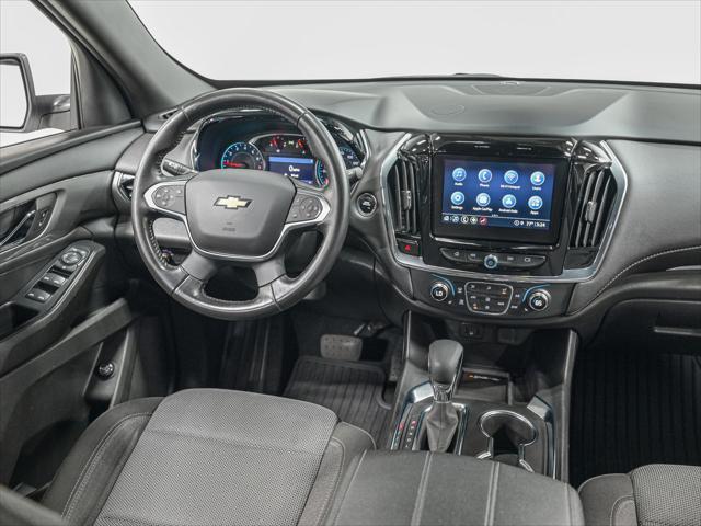 Photo of 2022 Summit White Chevrolet Traverse