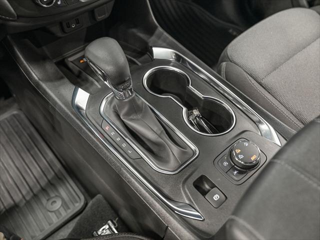 Photo of 2022 Summit White Chevrolet Traverse