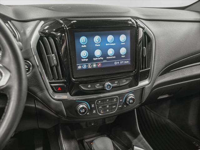 Photo of 2022 Summit White Chevrolet Traverse