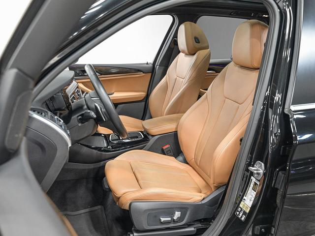 Photo of 2022 Black Sapphire Metallic BMW X3