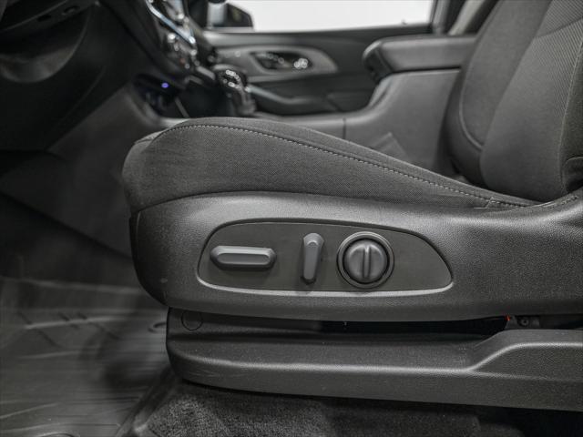 Photo of 2023 Sterling Gray Metallic Chevrolet Traverse