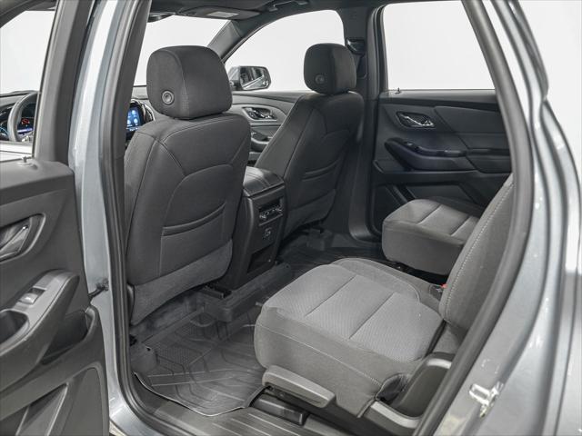 Photo of 2023 Sterling Gray Metallic Chevrolet Traverse