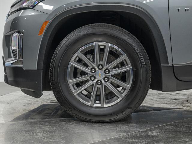 Photo of 2023 Sterling Gray Metallic Chevrolet Traverse
